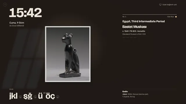 Sarman temasının koyu hâlindeki kilit ekranı